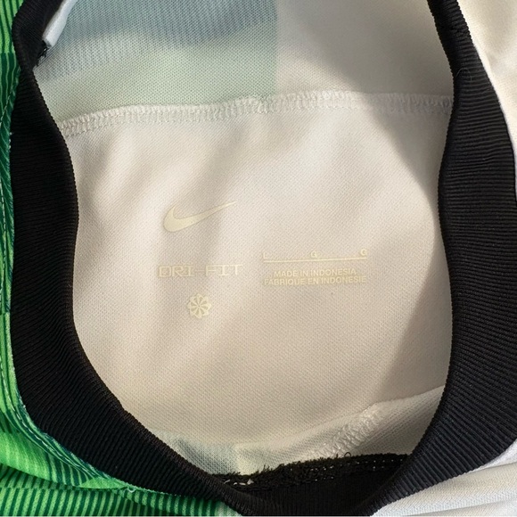 Nike LFC Men's Green and White Away Jersey - Picture 7 of 9